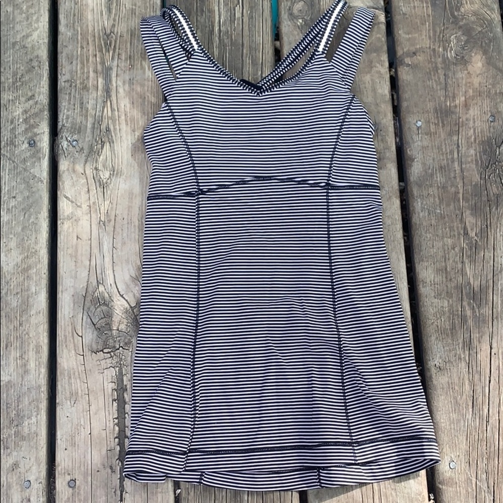 Lululemon tank